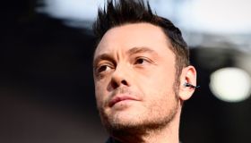 Tiziano Ferro in lacrime sul palco, canta La Fine e si emoziona