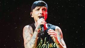 Ultimo a Tor Vergata, fan accampati dieci giorni prima. Interviene il cantante