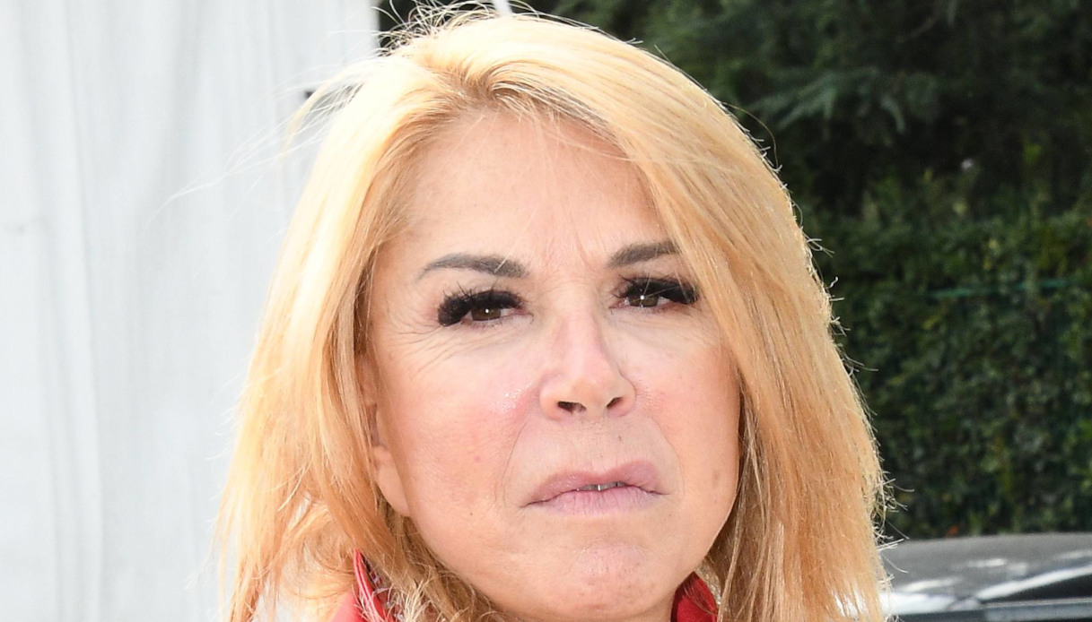 Anna Pettinelli lascia Amici, chi potrebbe sostituirla