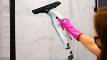 L’aspiratore per finestra è l’idea geniale che non sapevi di desiderare in casa. Come funziona e perché dovresti averlo anche tu