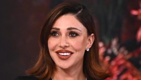 Belen Rodriguez esce allo scoperto con Gaetano Fidanzati: la passeggiata mano nella mano