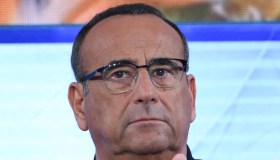Tale e Quale Show si sposta, Carlo Conti perde il venerdì per favorire Rai1: il motivo