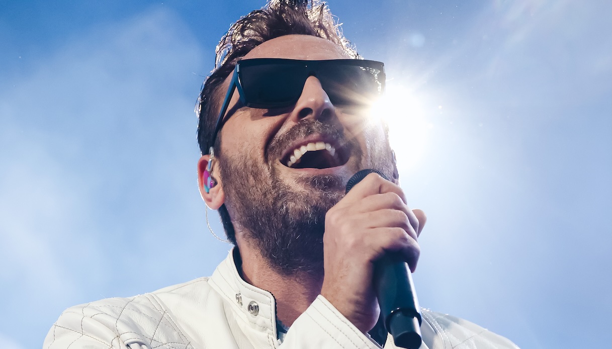 cesare cremonini emoziona imola con l8217omaggio a vasco rossi da Dilei.it cesare cremonini emoziona imola con l8217omaggio a vasco rossi