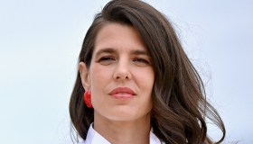 Charlotte Casiraghi seduce Parigi, faccia a faccia sfiorato col suo ex Dimitri Rassam