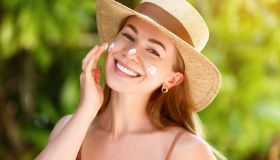 Arriva dal Giappone la crema-gel solare che mentre ti abbronza ha anche un effetto anti-age