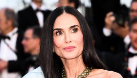 Demi Moore, il toccante abbraccio a Bruce Willis per la festa del papà: la dolce dedica