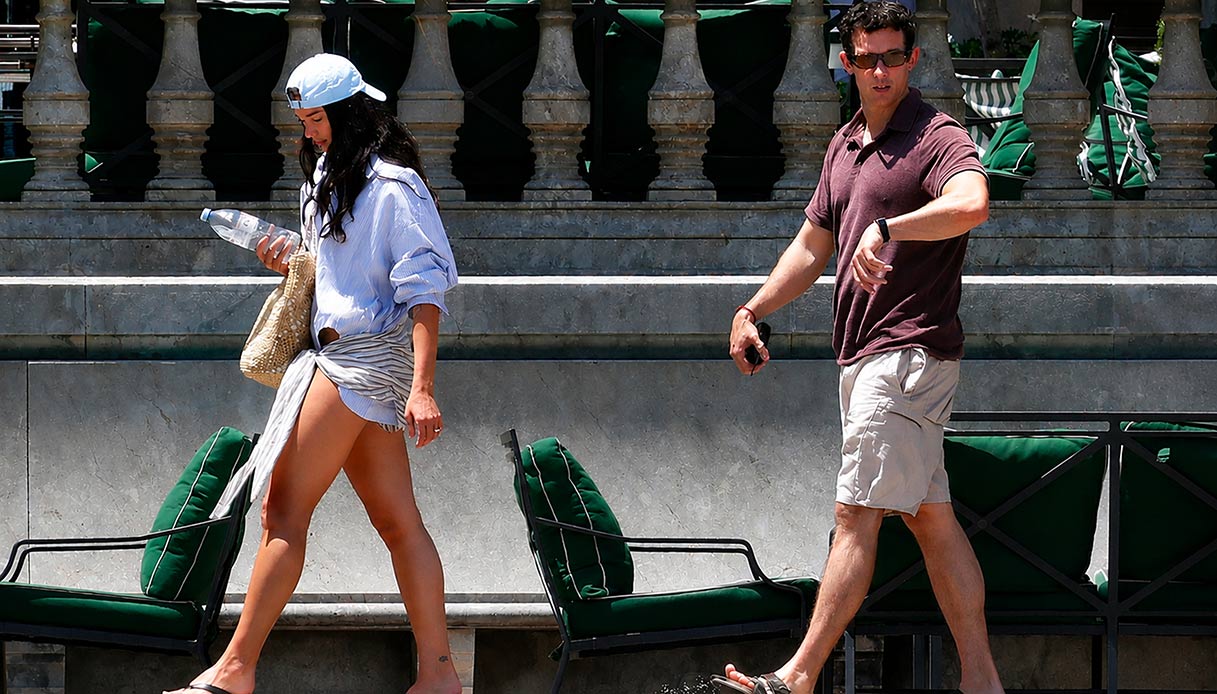 dua lipa e callum turner le tappe della loro luna di miele in italia da Dilei.it dua lipa e callum turner le tappe della loro luna di miele in italia