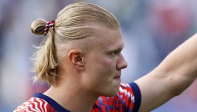 Erling Haaland ai Mondiali 2026, i suoi elastici per capelli fanno tendenza
