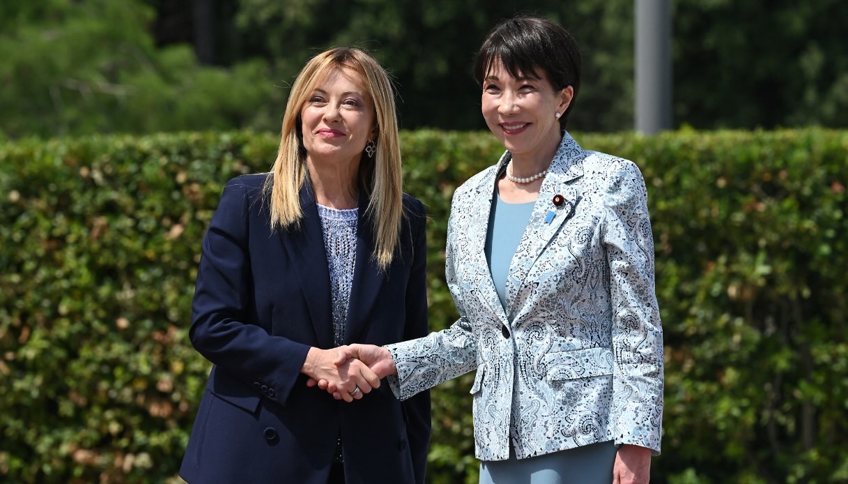 Giorgia Meloni e Sanae Takaichi a Villa Doria Pamphilj durante l'incontro istituzionale a Roma
