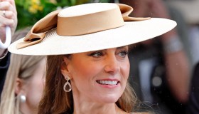Kate Middleton, il significato segreto dei suoi orecchini da 8.670 euro (già sold out)