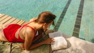 Romance e storie d’amore: i libri più belli per sognare sotto il sole d’estate