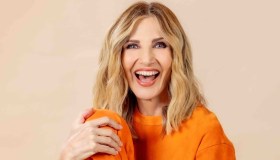 Lorella Cuccarini, gli scatti inediti a un mese dalla finale di Amici: la “Prof” più amata