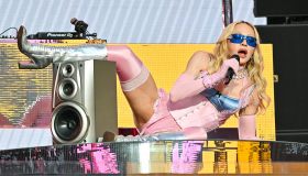 Madonna, che paura! Concerto a sorpresa e acrobazie dal parapetto