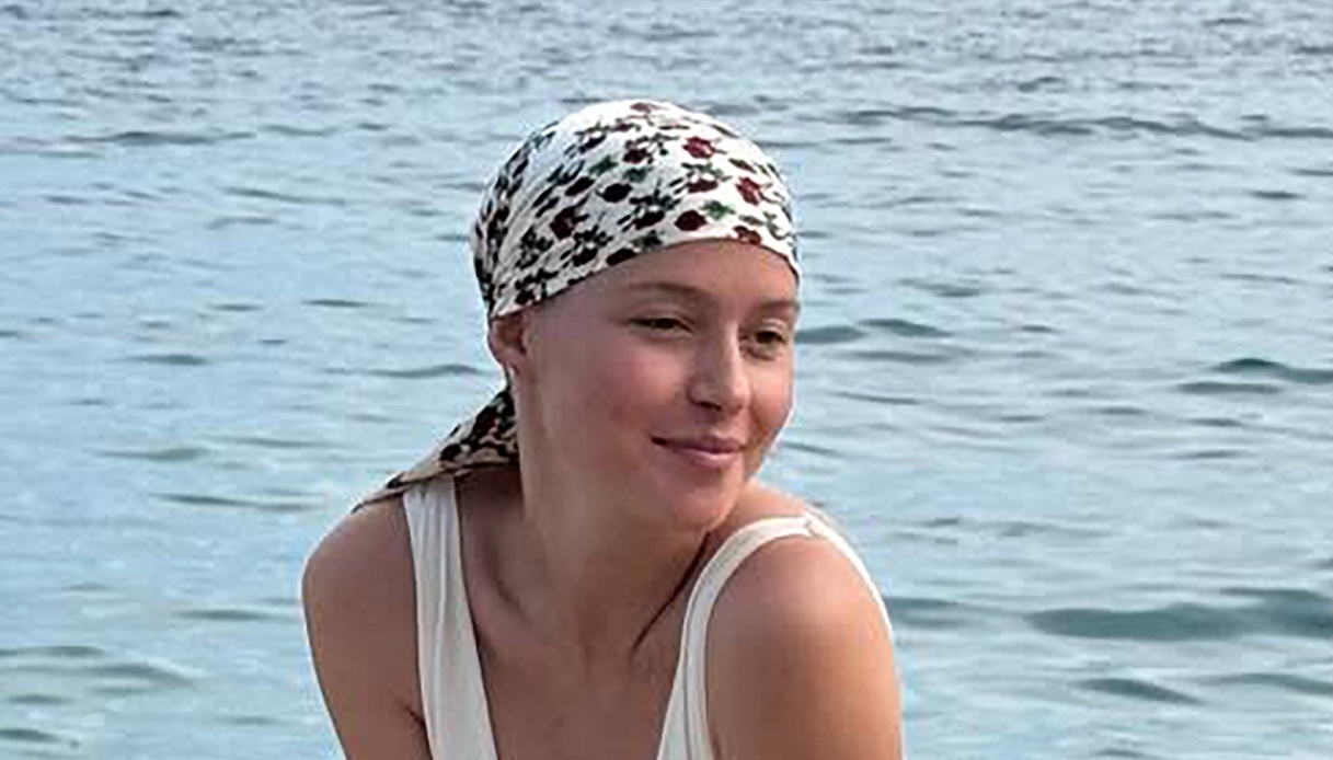 natalia paragoni in vacanza con la famiglia foulard sulla testa e un sorriso contro il tumore da Dilei.it natalia paragoni in vacanza con la famiglia foulard sulla testa e un sorriso contro il tumore