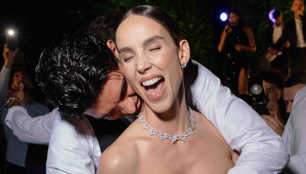 Matrimonio Paola Di Benedetto e Raoul Bellanova, di chi sono le fedi e i gioielli della sposa