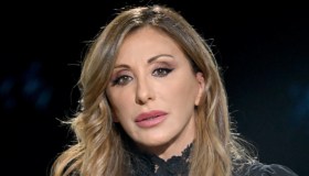 Sabrina Salerno torna sulla malattia: “Il tumore è stato uno choc. Io bomba sexy? Recitavo”