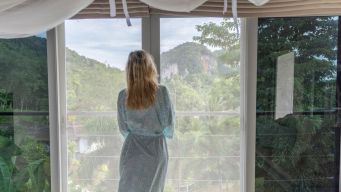 La tenda zanzariera è la soluzione facile, e senza installazione, per non fare entrare più in casa nessun insetto