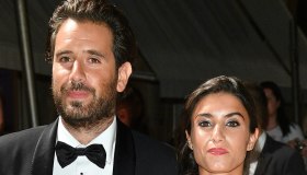 Tommaso Paradiso si è sposato: l’abito chic e moderno di Carolina Sansoni