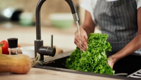 Caldo, allarme Cyclospora negli USA: quali rischi in Italia