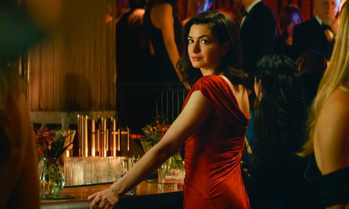 Anne Hathaway irriconoscibile sul set di Verity: di cosa parla il nuovo thriller psicologico di cui &egrave; protagonista