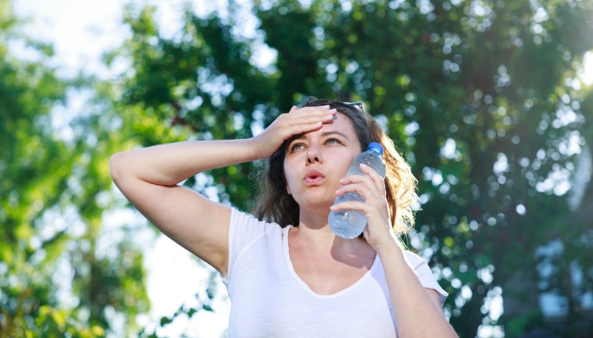 ondate di calore tutti i falsi miti da sfatare quanta e quale acqua integratori e indicazioni ue da Dilei.it ondate di calore tutti i falsi miti da sfatare quanta e quale acqua integratori e indicazioni ue