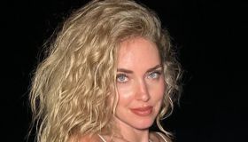 No make up summer, Chiara Ferragni (quasi) senza trucco con il fidanzato lancia il trend dell’estate