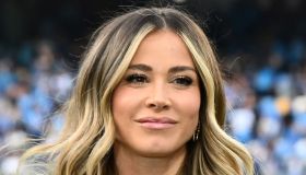 Diletta Leotta in tubino rosa e anfibi carrarmato, il look dell’estate fa impazzire tutte