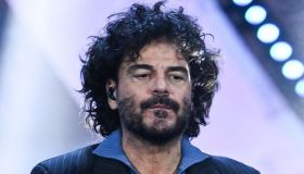 Francesco Renga fatto scendere dal volo: cos’è successo al cantante