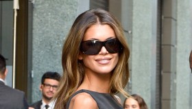 Kaia Gerber incanta New York con un Little Black Dress: sul total look da vera diva