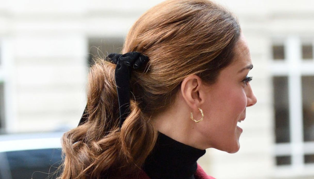 Kate Middleton con coda e fiocco