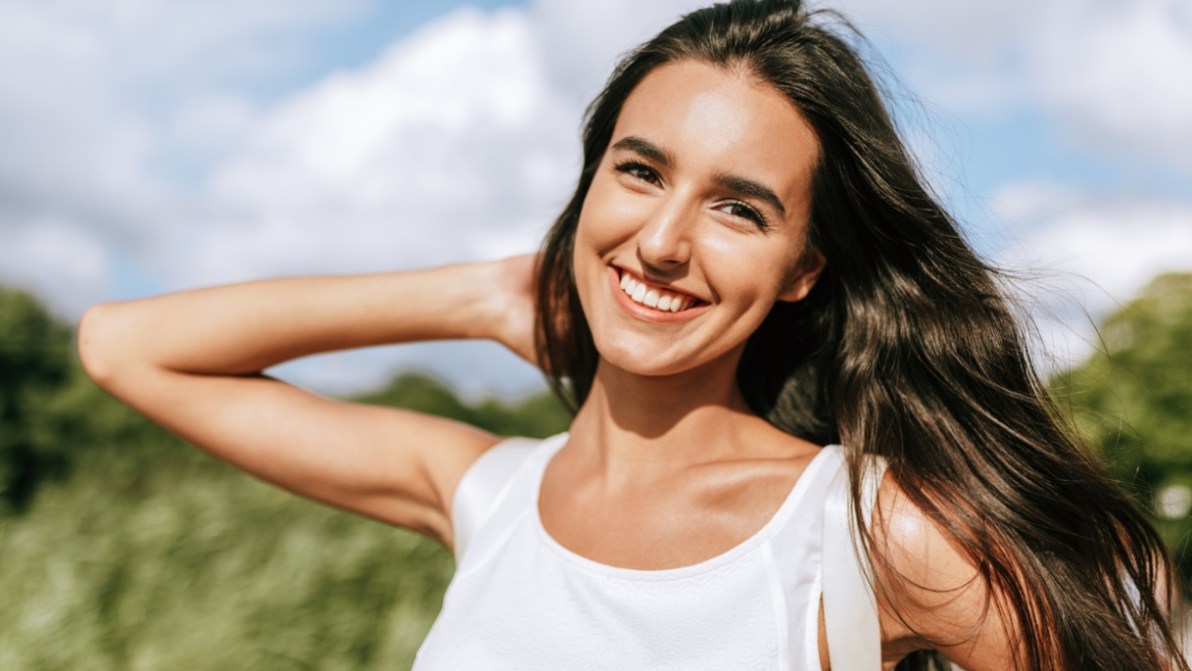 La crema di Olay che protegge dal sole è il boost di vitamina C di cui il viso ha bisogno. In sconto fino a venerdì