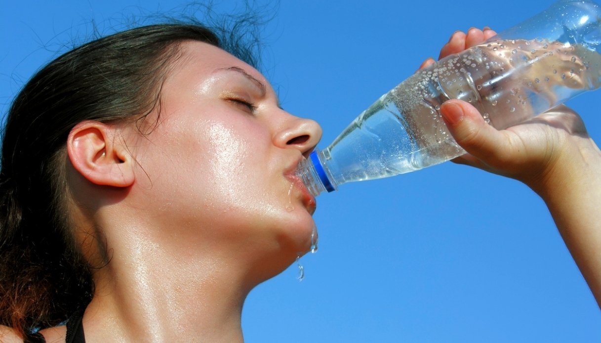 Le bevande più dissetanti quando il caldo è insopportabile (e quali evitare)