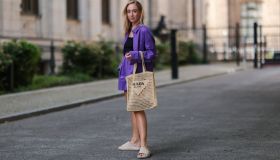 Crocs, le ciabatte diventano cool, da indossare per tutta l’estate. Il modello Brooklyn da 20 euro