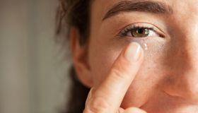 Lenti a contatto contro la depressione efficaci come i farmaci: la svolta