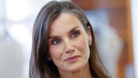 Letizia di Spagna, l’abito con le ortensie è il suo migliore look di questa estate