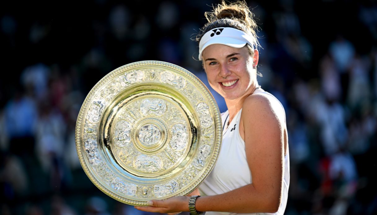 noskova trionfa a wimbledon la vittoria in lacrime dedicata alla mamma scomparsa un anno fa da Dilei.it noskova trionfa a wimbledon la vittoria in lacrime dedicata alla mamma scomparsa un anno fa