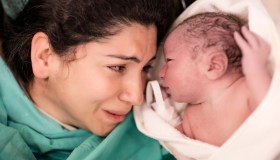 Si rompe l’aorta, donna con bimbo ancora in utero operata: intervento unico e a lieto fine