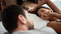 Parlare di sesso è più facile con uno sconosciuto o con il partner di sempre?