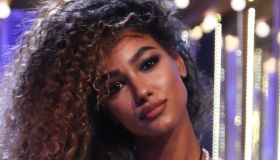 La Ruota della Fortuna, Samira Lui scopre l’errore del concorrente e avverte Gerry Scotti