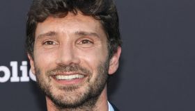 Stefano De Martino cambia look, il nuovo taglio mosso su Instagram