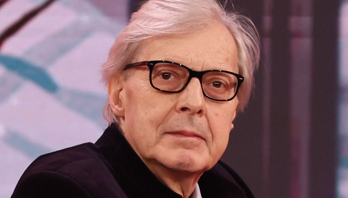 Vittorio Sgarbi riappare in pubblico all’evento della sorella: “Un’aria molto diversa”