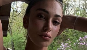 Belen finalmente “libera e felice”, le foto a cavallo in vacanza ad Albarella