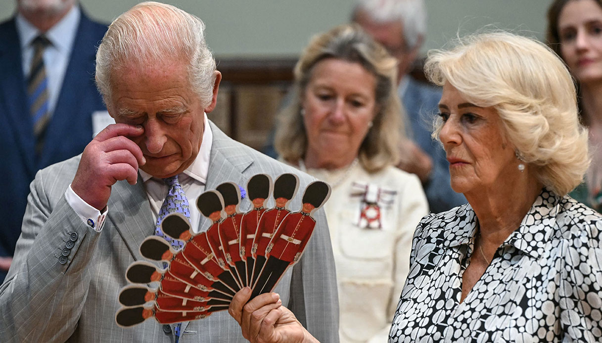 re carlo i 79 anni di camilla e la birra per affogare i troppi dispiaceri da Dilei.it re carlo i 79 anni di camilla e la birra per affogare i troppi dispiaceri