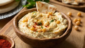Hummus, come si prepara e come abbinarlo