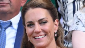 Kate Middleton a Wimbledon 2026, l’abito rosso caramella che rompe tutti gli schemi