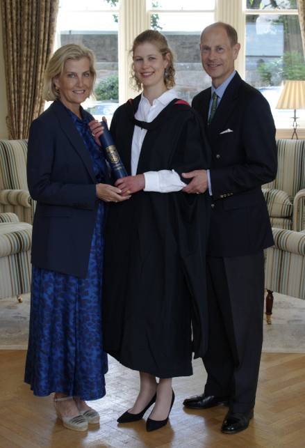 Lady Louise Windsor coi Duchi di Edimburgo