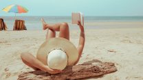 Le nostre “pillole di lettura” di agosto, il libro giusto al momento giusto