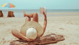 Le nostre “pillole di lettura” di agosto, il libro giusto al momento giusto