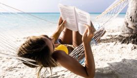 Luglio col libro che voglio (anche più di uno): i titoli imperdibili del mese tra novità e best seller