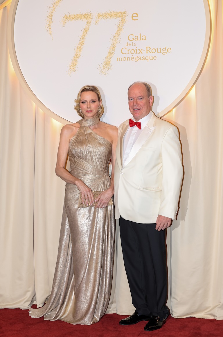 Il look dorato della Principessa Charlene di Monaco